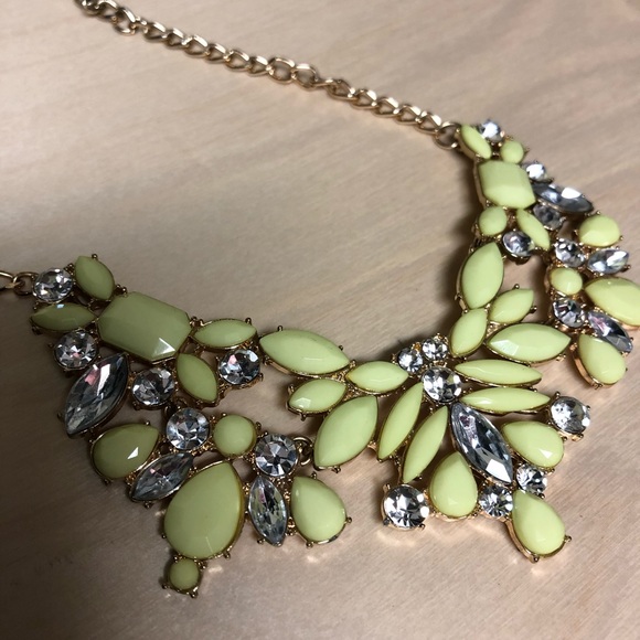 5 statement necklaces - Picture 3 of 8